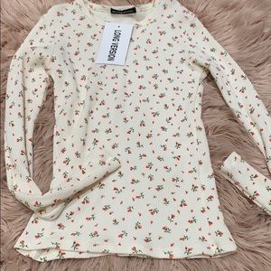 Brandy Melville long sleeve floral top